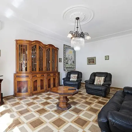 Vintage Villa